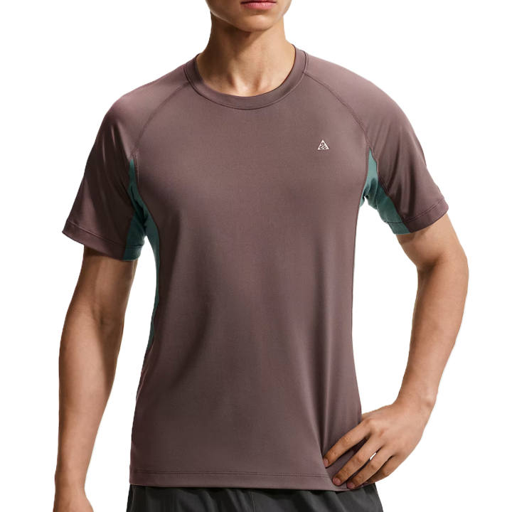 Nike Nike ACG DRI FIT Quick Dry T Shirts Men's Totem Black Purple/Mineral Slate Blue/Mountain Peak White Crew Neck Moderate