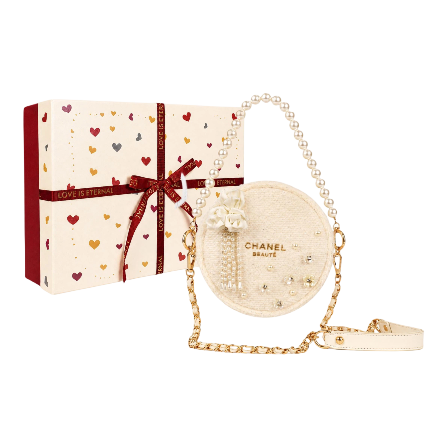 CHANEL Makeup & Toiletry Bags Women's