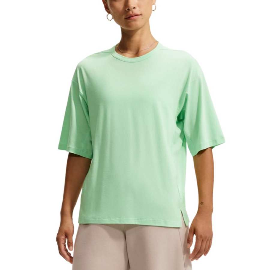 Nike Nike 24.7 T Shirts Women's Green Crew Neck