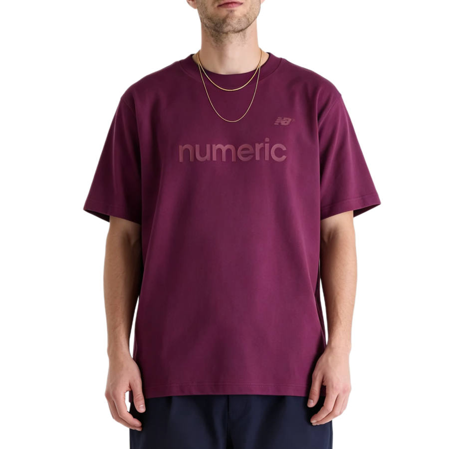 New Balance New Balance T Shirts Men's Burgundy Crew Neck Moderate Straight Fit