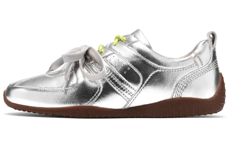 Clarks Casual Shoes Unisex Low Top Silver