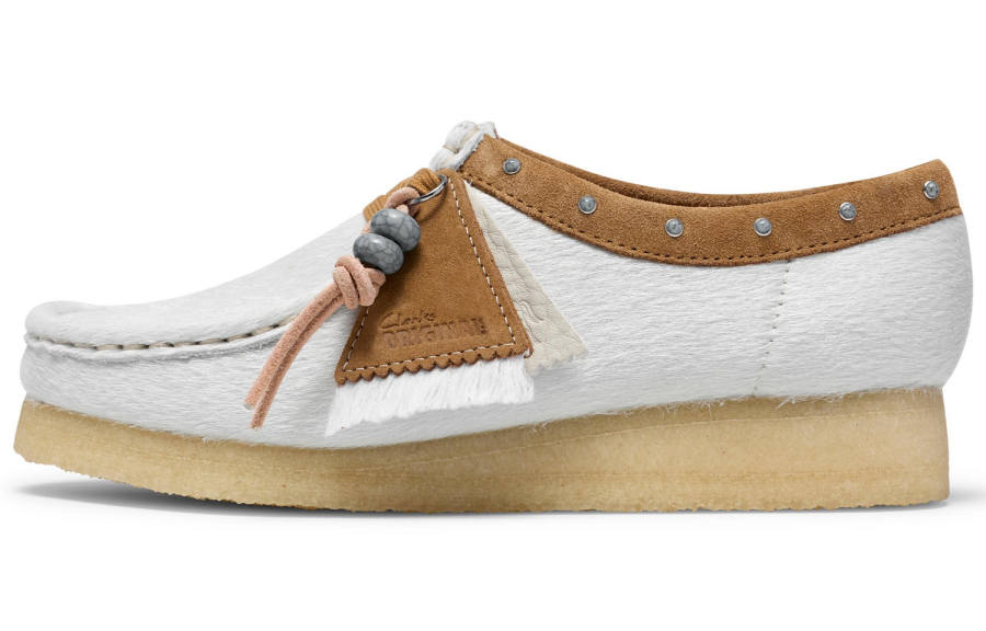 Clarks Casual Shoes Women's Low Top White & Silver