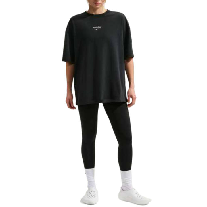 Nike Nike T Shirts Women's Black/White/White Crew Neck Moderate Straight Fit