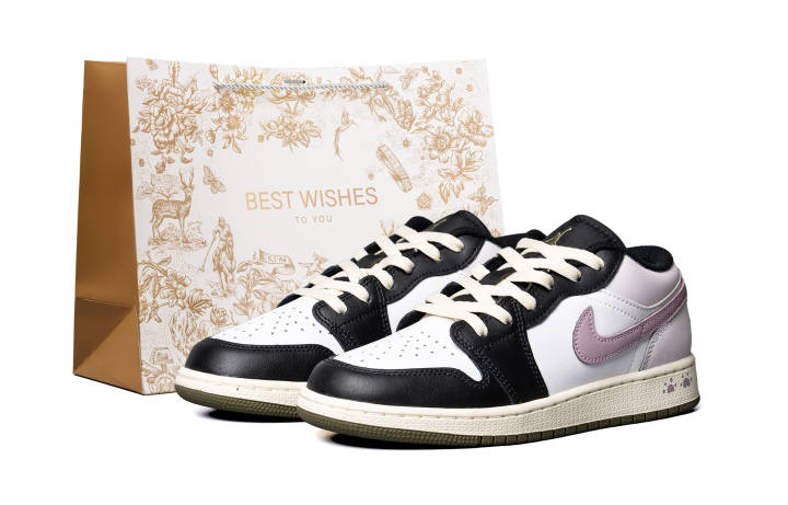 Jordan Jordan Air Jordan 1 Kids' Basketball Shoes Grade School