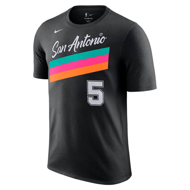 Nike Nike ESSENTIALS T Shirts Men's Black Crew Neck Moderate