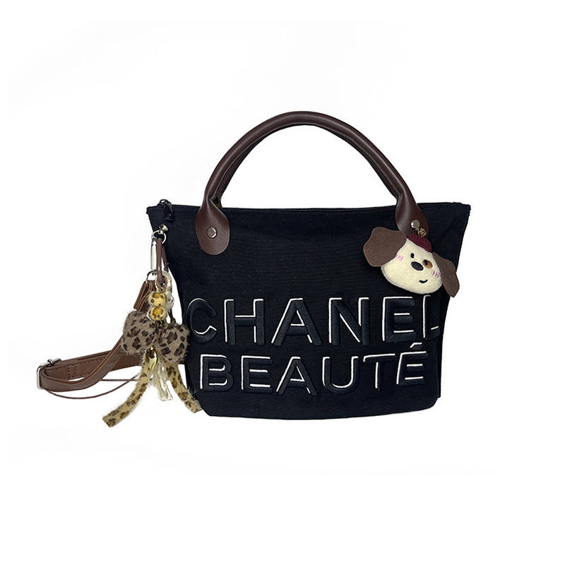 CHANEL Makeup & Toiletry Bags Unisex