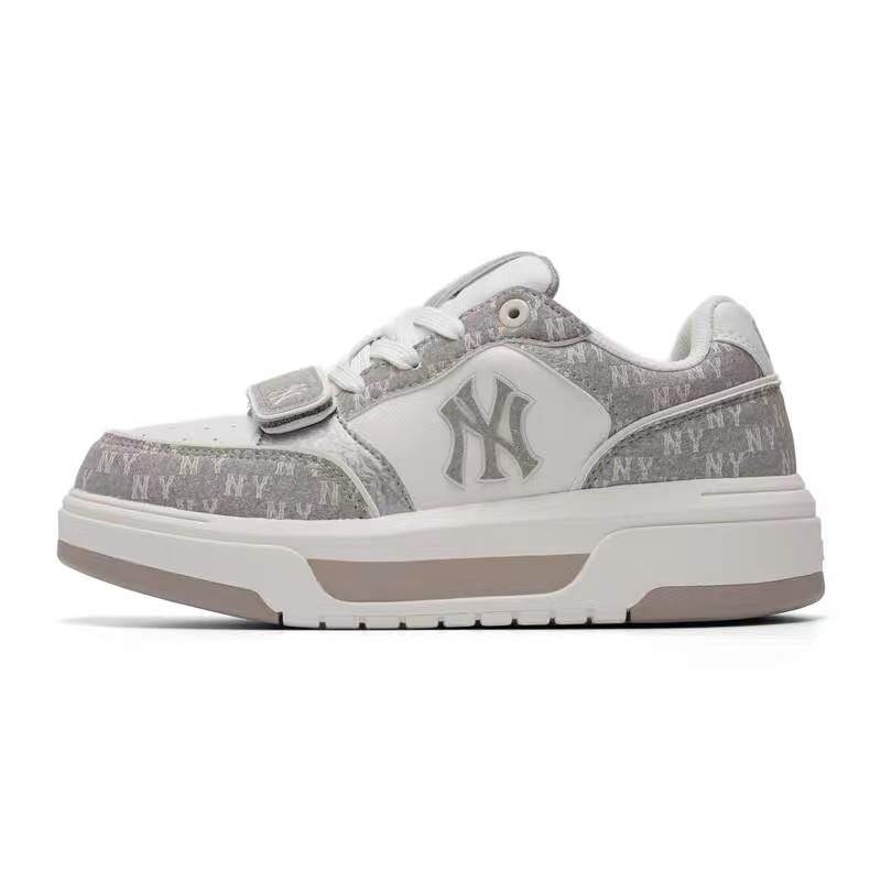 MLB New York Yankees Skateboard Shoes Unisex Low Top Dark Gray/Standard White