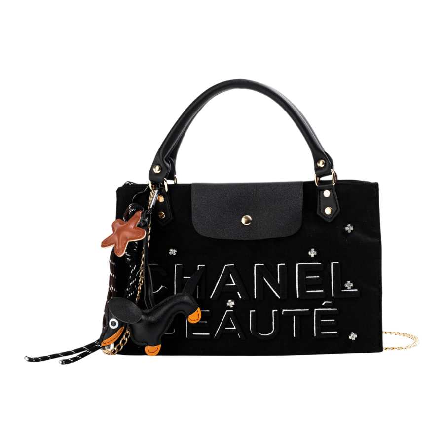 CHANEL Makeup & Toiletry Bags Unisex