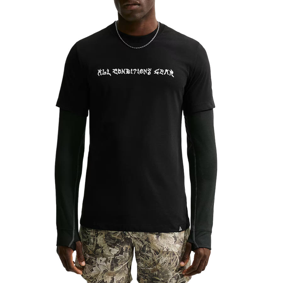 Nike Nike ACG T Shirts Men's Black Crew Neck Moderate Straight Fit
