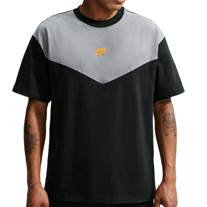 Nike Nike Sportswear T Shirts Men's Black/Smoke Gray Crew Neck Moderate