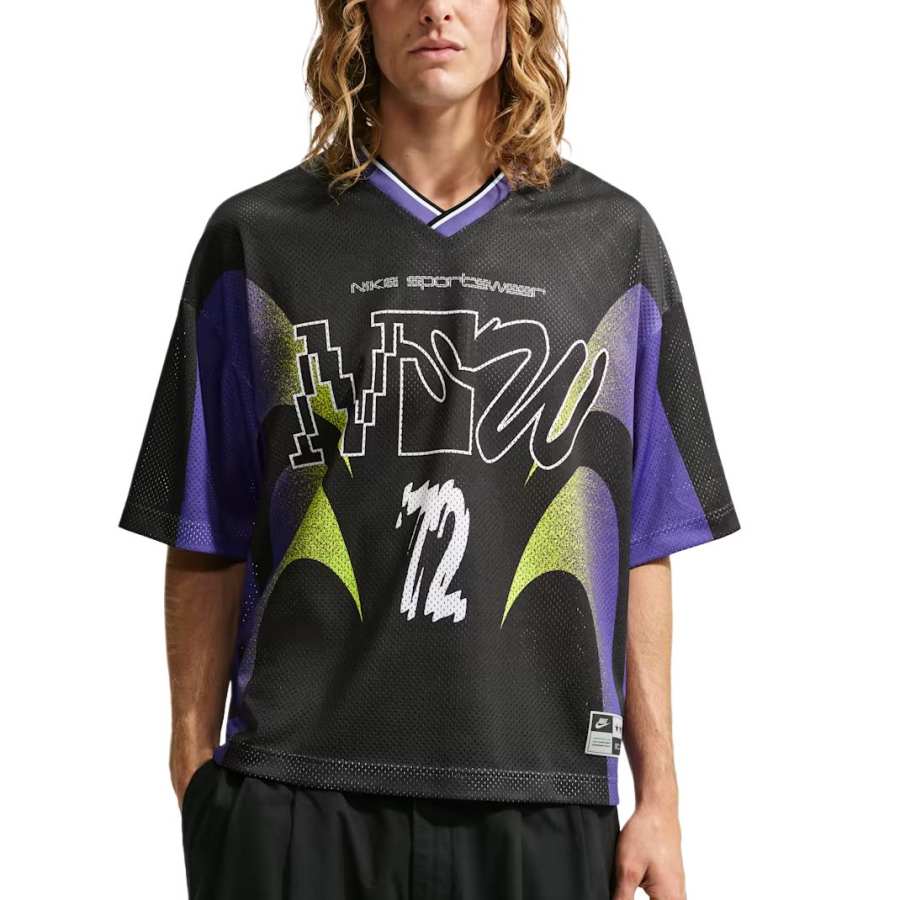 Nike Nike Sportswear T Shirts Unisex Black V Neck Moderate