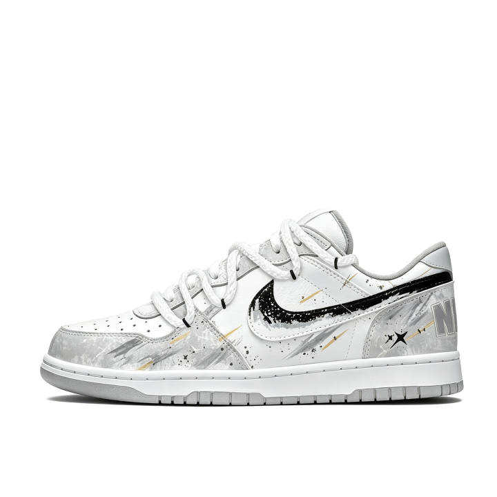 Nike Nike Big Skateboard Shoes Men's Low Top Gold