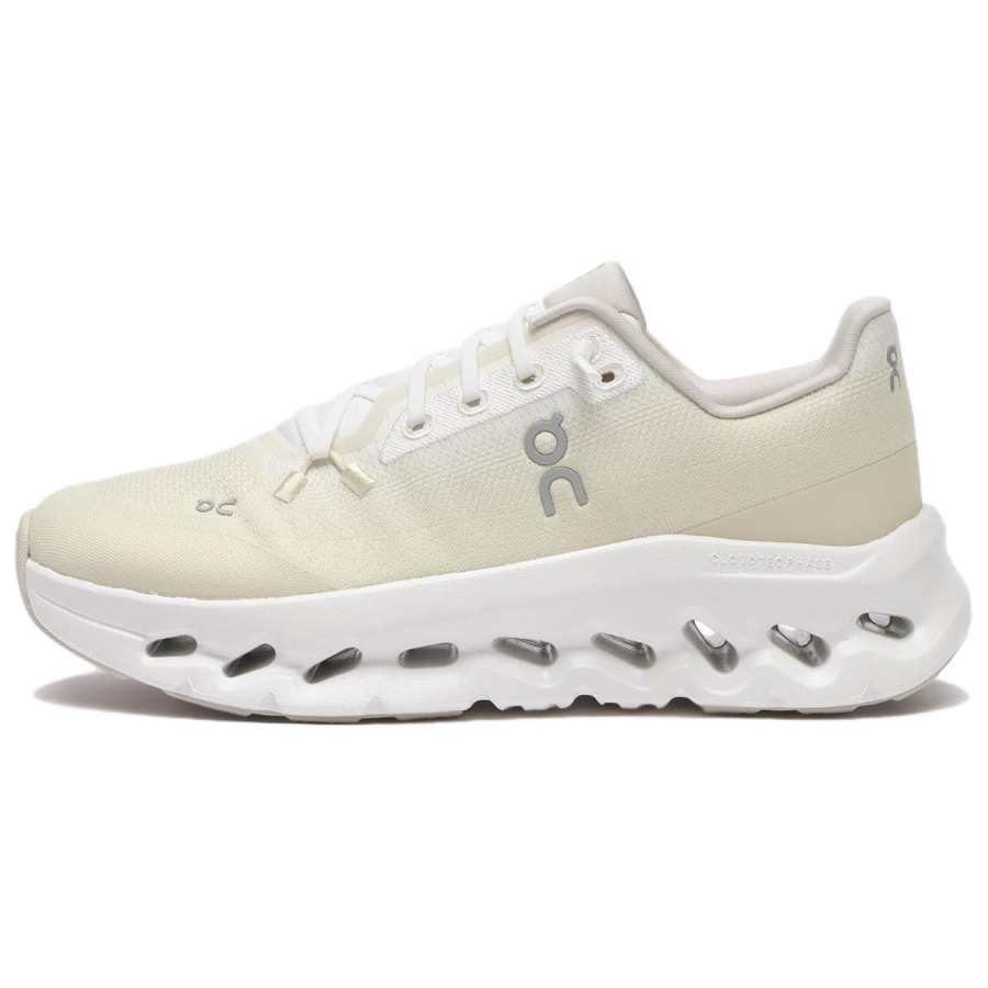 On Cloudtilt Running Shoes Women's Low Top White/Ecru